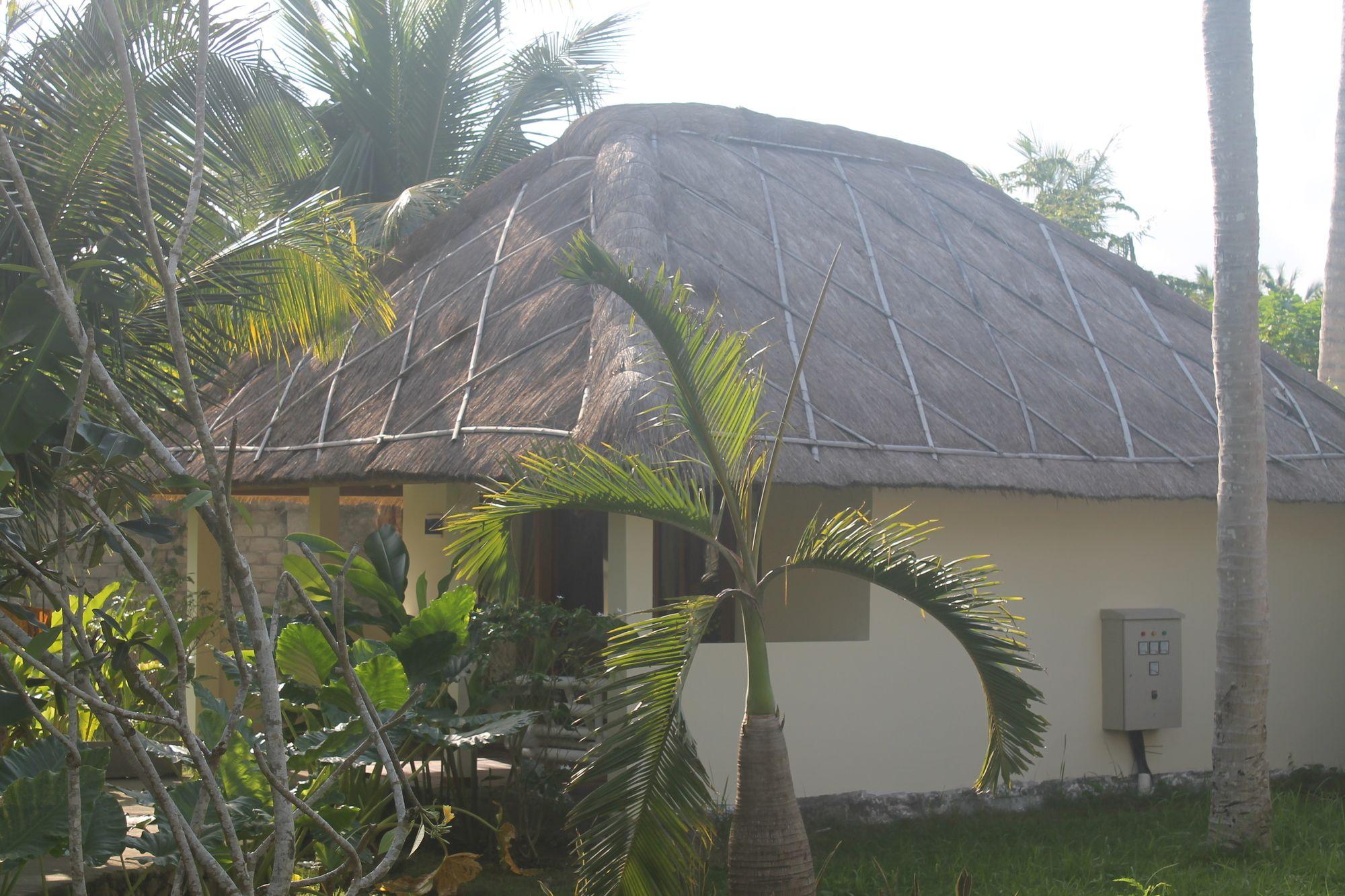 Tiki Boutique Hotel Spa Lombok Selong Belanak Exterior photo